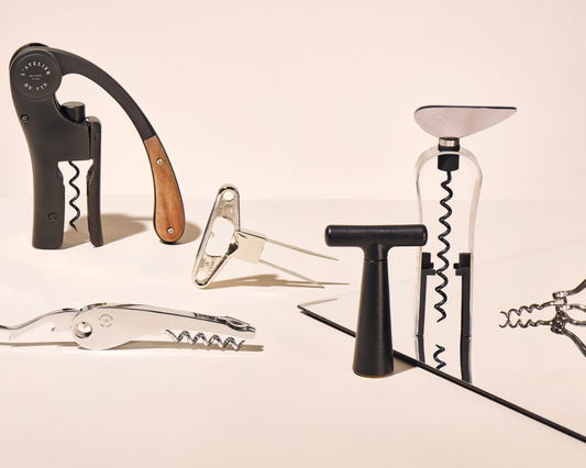 Weinöffner erklärt: Sommeliermesser vs Kellnermesser vs Hebel